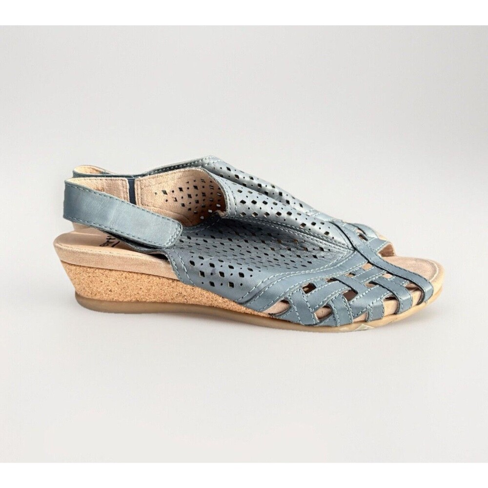 Earth Pisa Galli Women's 9.5 Lake Blue Leather Perforated Wedge Slingback Sandal